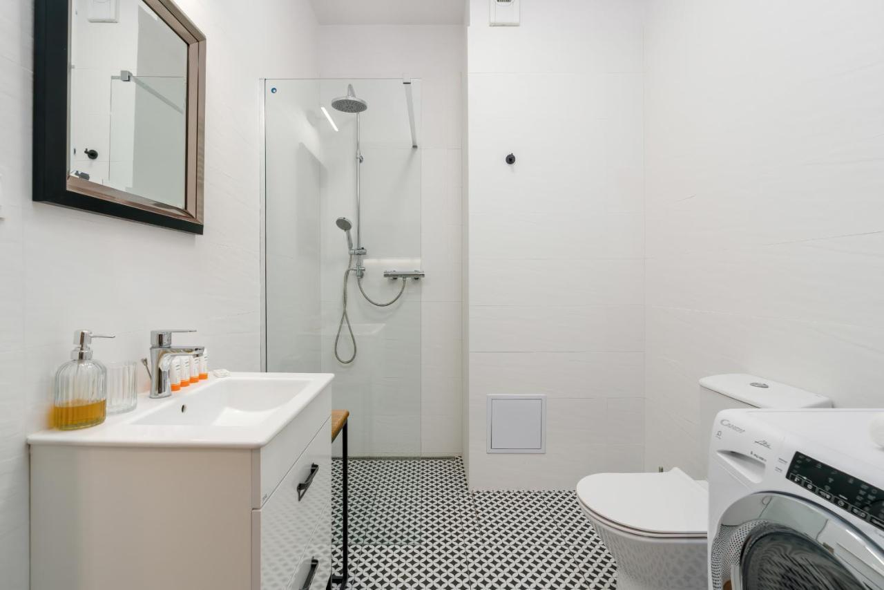 Deluxe Mtp Apartments Matejki By Noclegi Renters Poznan Exterior foto